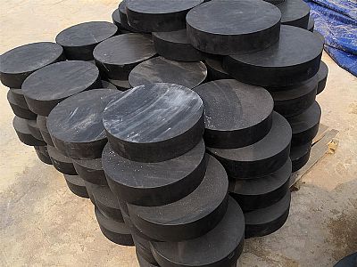 南平板式橡胶支座由若干层橡胶片与薄钢板经加压硫化